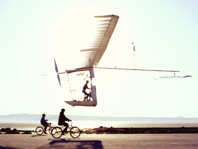 Gossamer_Albatross_II_in_flight-678x509.jpg